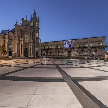 Apartamento Palazzo Geremia - Le Dimore Dell'Antiquario Acireale Exterior foto