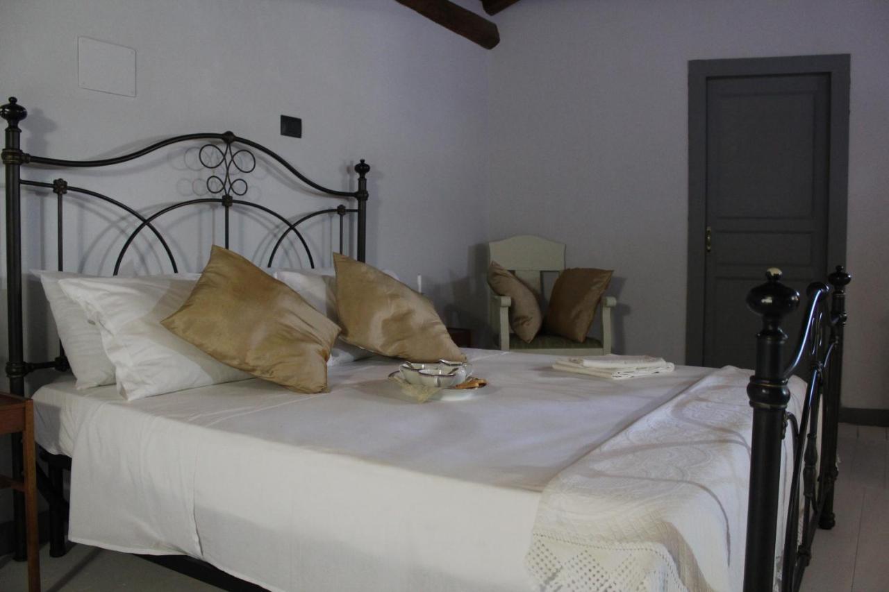 Apartamento Palazzo Geremia - Le Dimore Dell'Antiquario Acireale Exterior foto