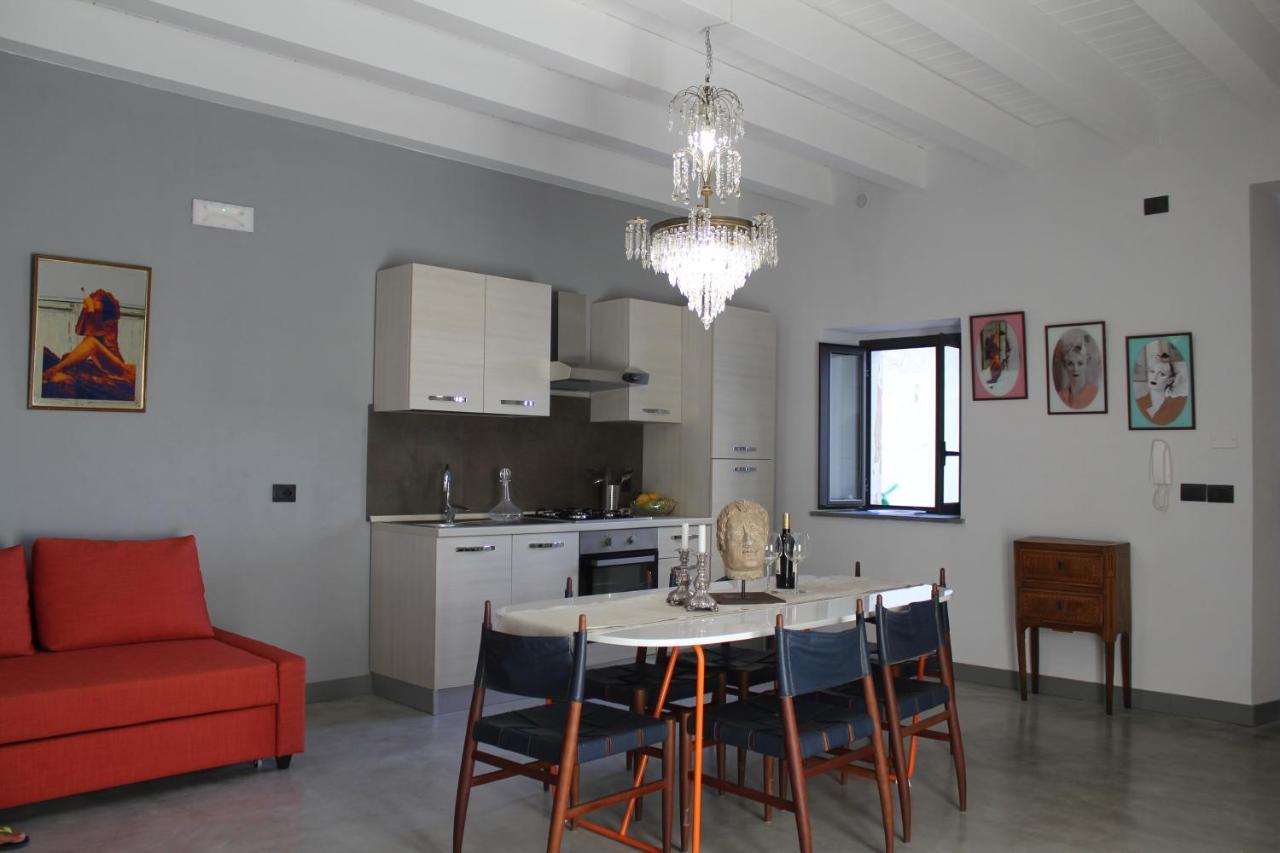 Apartamento Palazzo Geremia - Le Dimore Dell'Antiquario Acireale Exterior foto